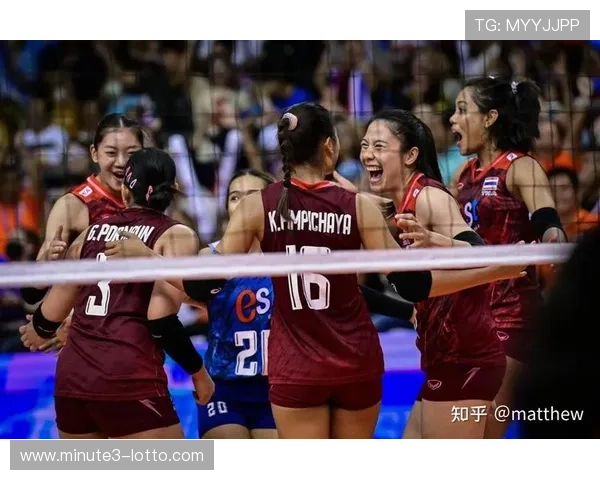 女排世俱杯激战正酣 世界顶级女排球队争夺冠军荣誉